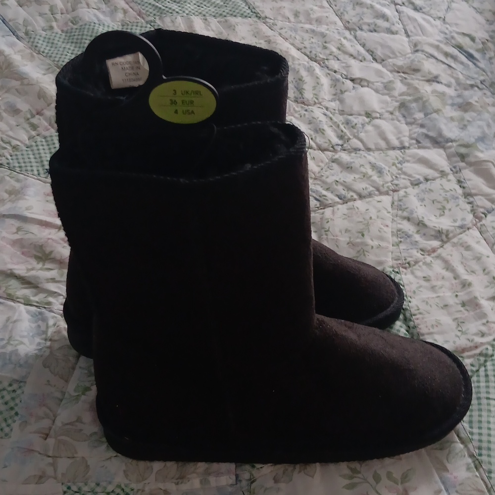 Black boots